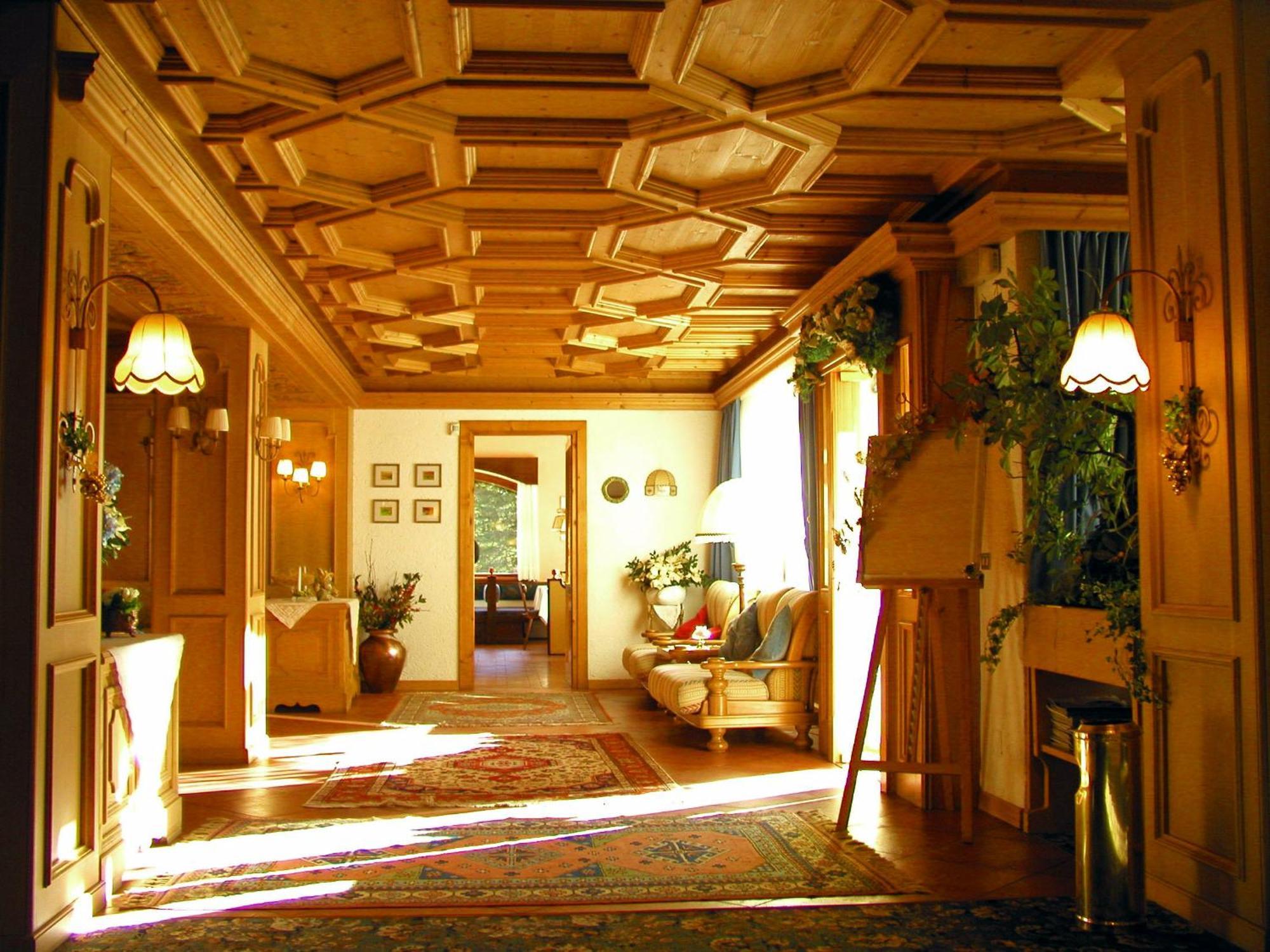 Roy Hotel