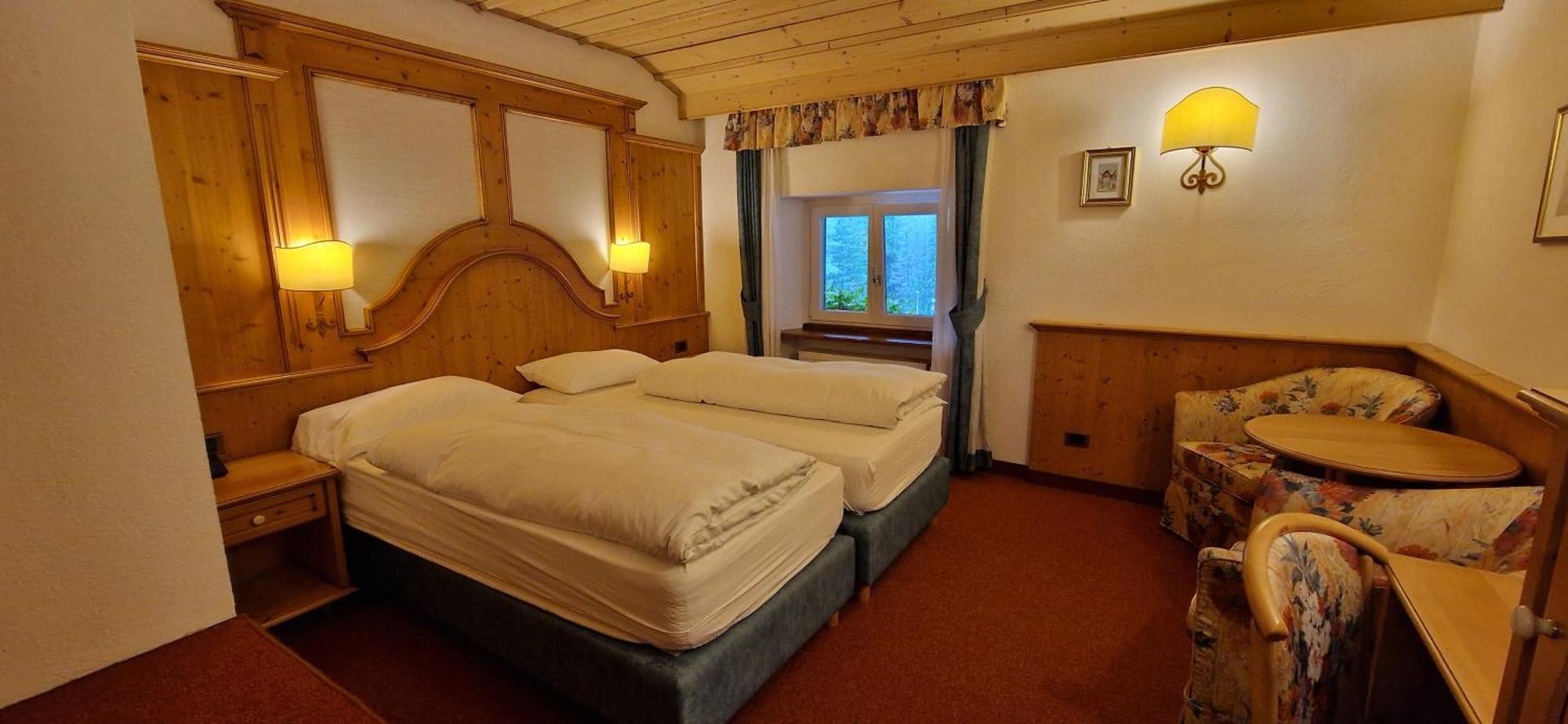 Roy Hotel Malga Ciapela